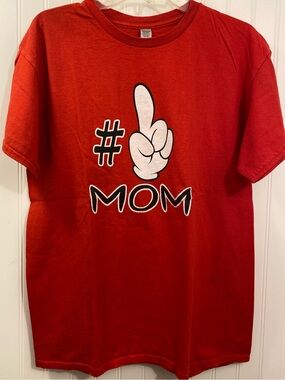 #1 MOM Mickey hand t-shirt